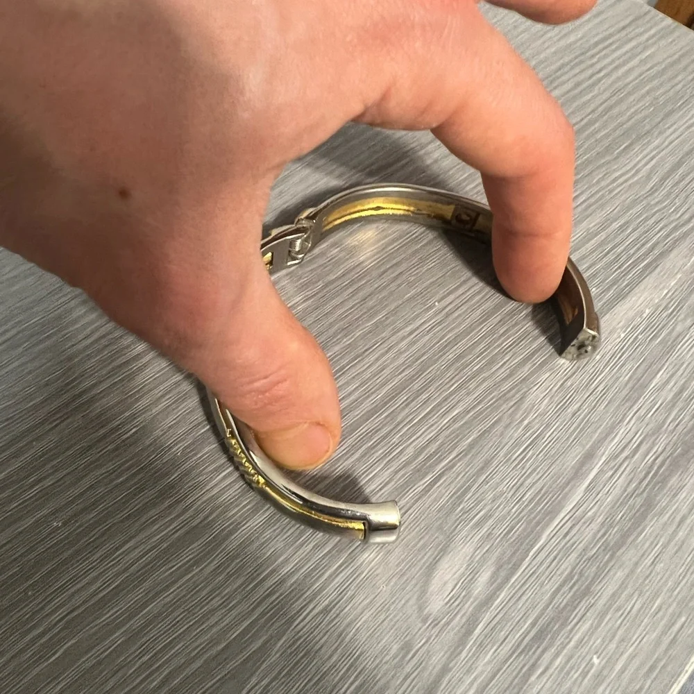 Vintage Gold and Silver Metal Hinged Bracelet - Picture 5 of 6